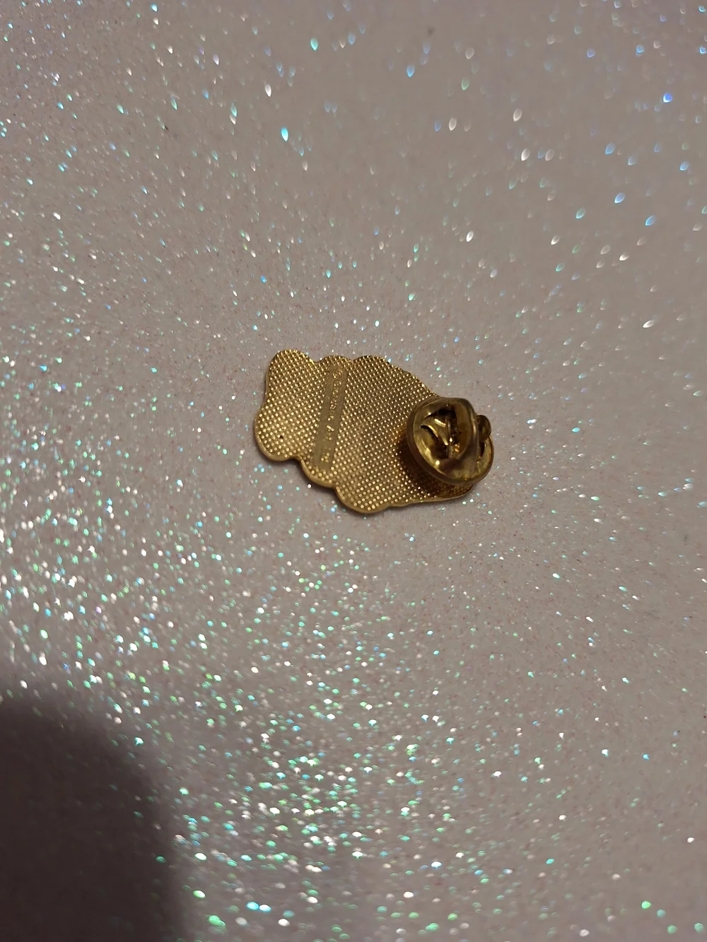 VINTAGE GIORDANO Valentine  GOLD TONE METAL I'M YOURS SAD EYES PUPPY DOG PIN 1